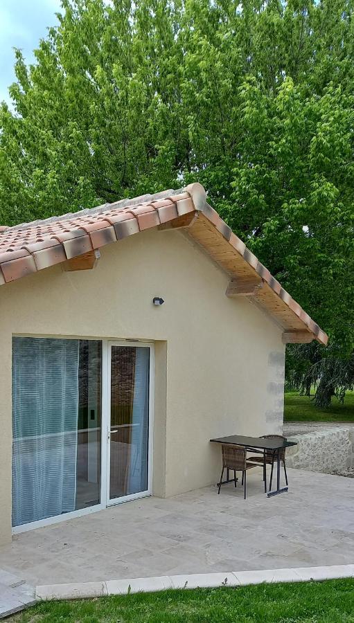 L'Atelier D'Andre Bed and Breakfast Monbahus Exteriör bild